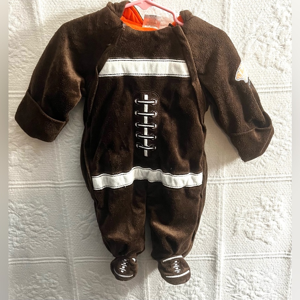 Club House Infant Baby Warm Fuzzy Footed Football Pajamas Size 3-6 Months